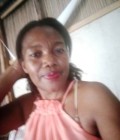 Dating Woman Madagascar to Mahajanga : Sylvie, 48 years